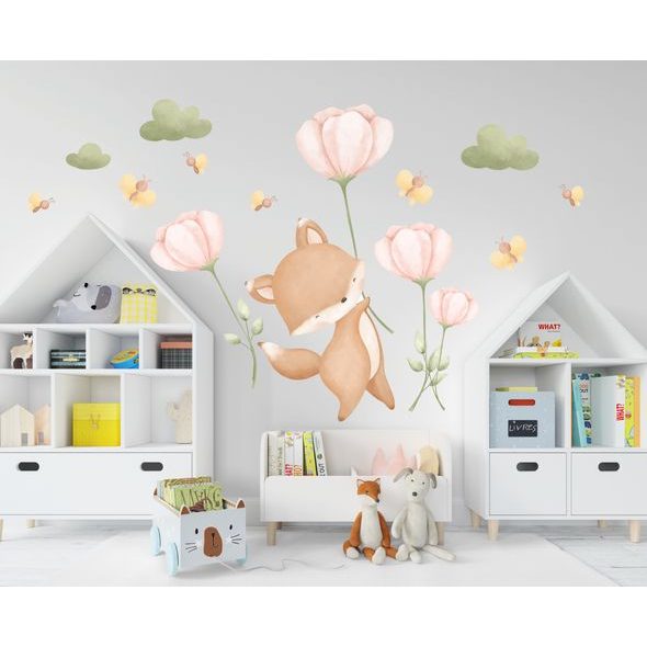 Liška v květinové zahradě