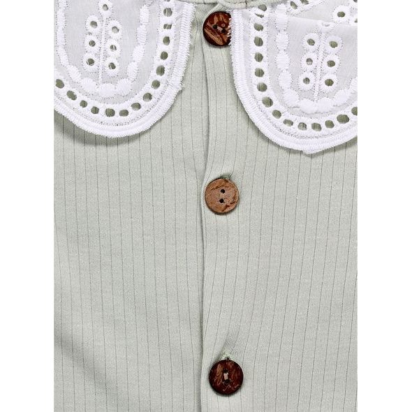 Novorozenecké body s krajkou a čepičkou světle zelené