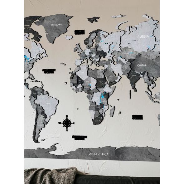 Dřevěná mapa světa Šedá