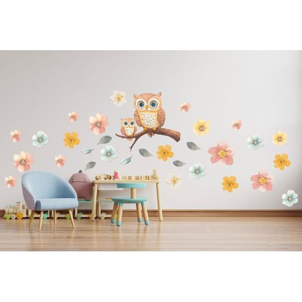 Múdra sova medzi kvetmi