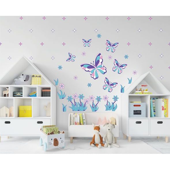 Fialové motýle a kvety