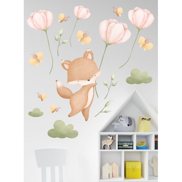 Liška v květinové zahradě