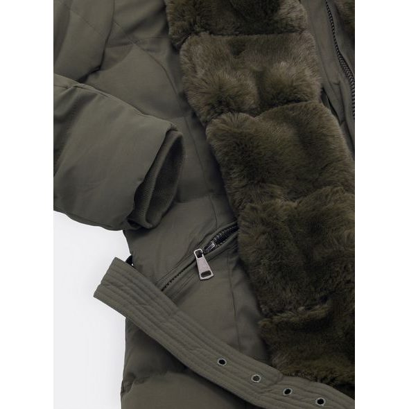 Dámska zimná bunda s kožušinou a opaskom tmavozelená