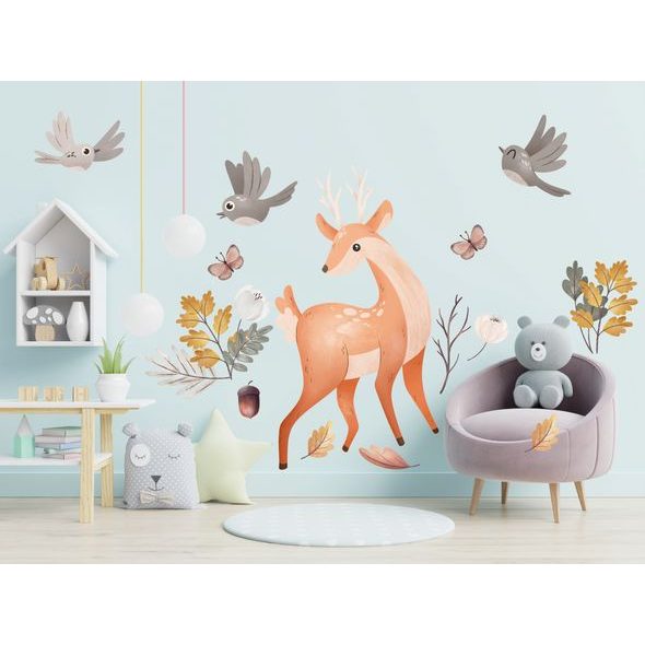 Srnka na lesní mýtině