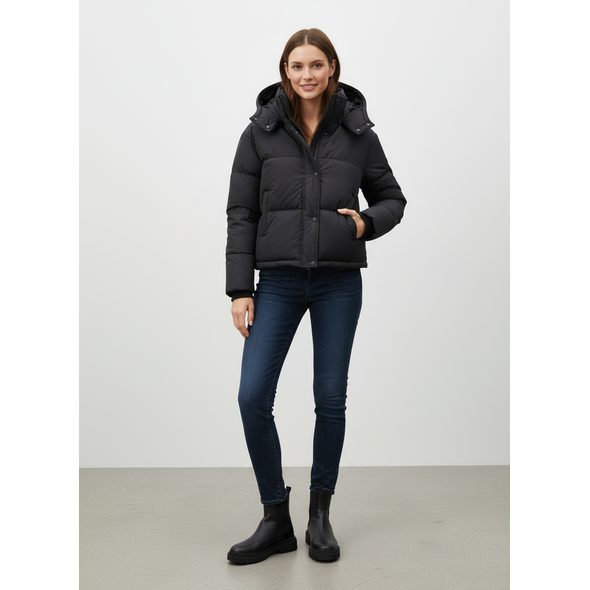DÁMSKÁ ZIMNÍ BUNDA ČERNÁ
