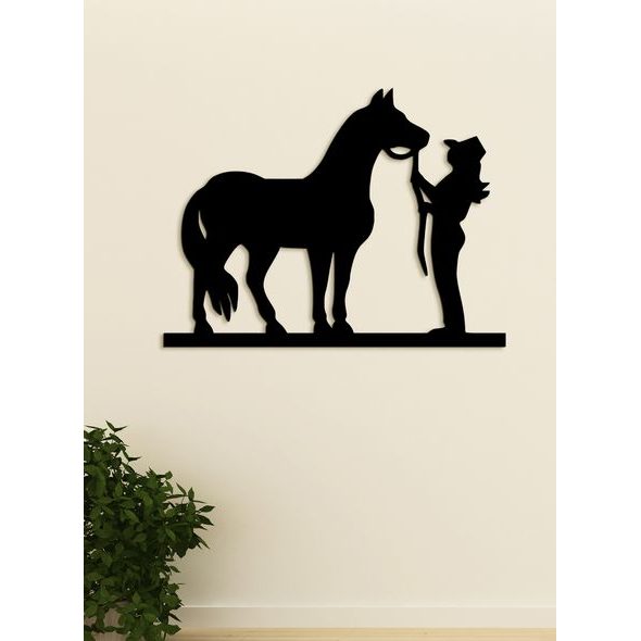 Dřevěný obrázek na stěně s koněm