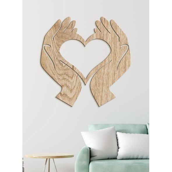 Dřevěný nástěnný obraz Srdce v rukou