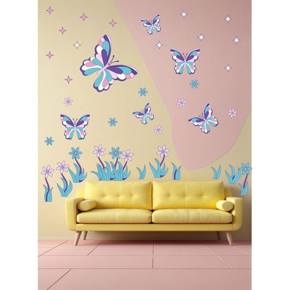 FIALOVÉ MOTÝLE A KVETY