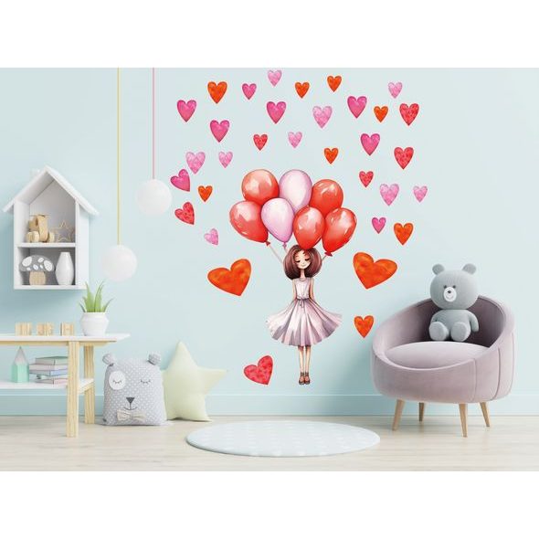 Dívka v objetí balónků