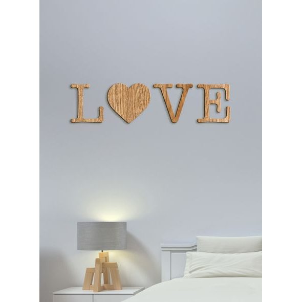 Drevený nápis "LOVE"