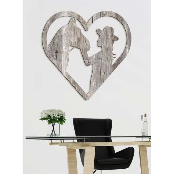 Dřevěný obraz na stěně žena s koněm