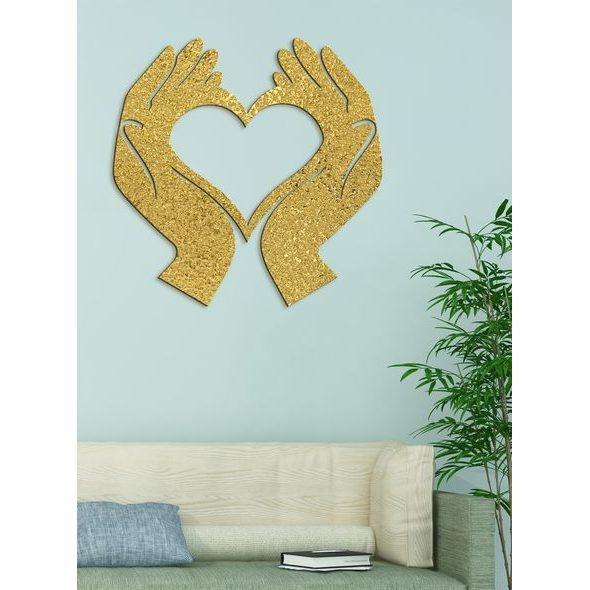 Dřevěný nástěnný obraz Srdce v rukou