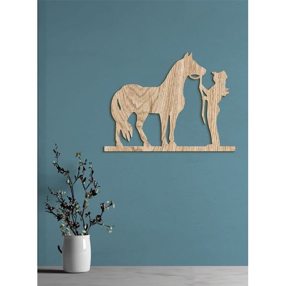 Dřevěný obrázek na stěně s koněm