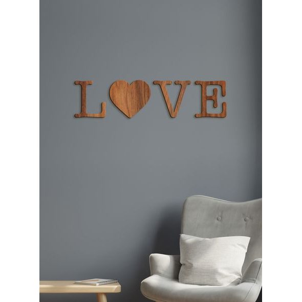 Drevený nápis "LOVE"