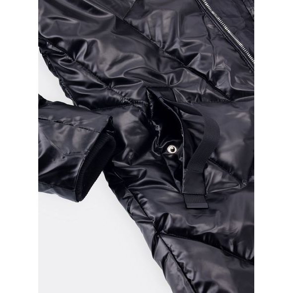 Dámská lesklá prošívaná bunda s kapucí černá