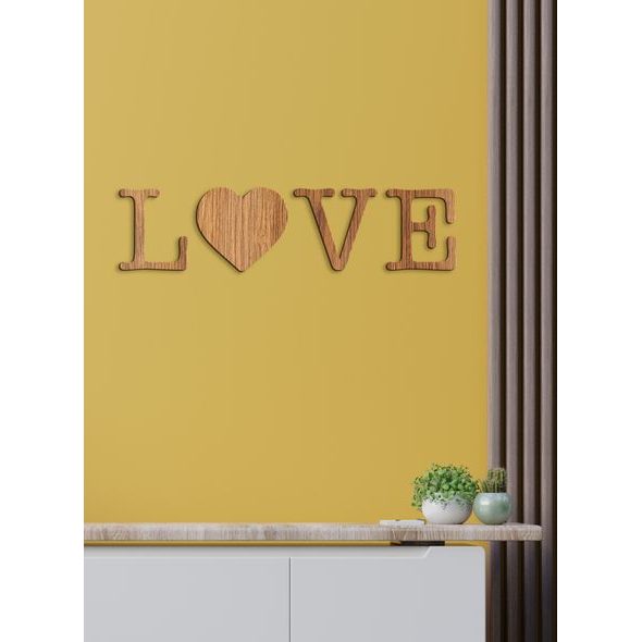Drevený nápis "LOVE"