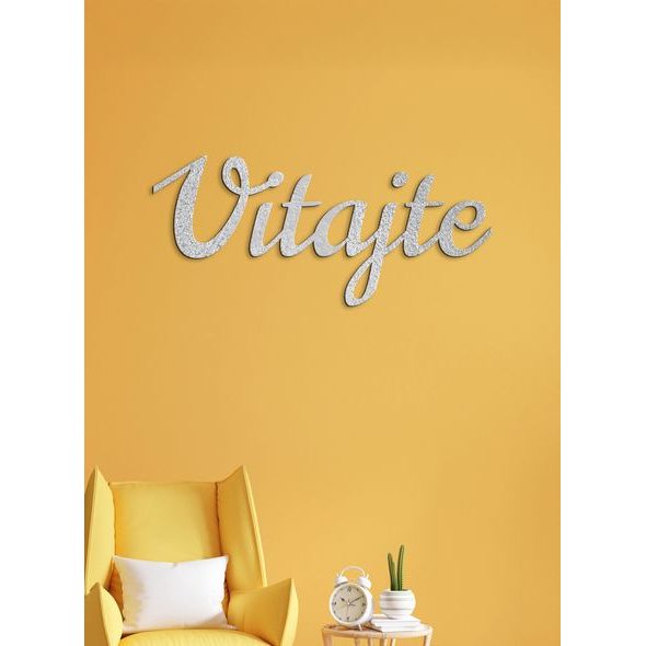 Drevený nápis "Vitajte"