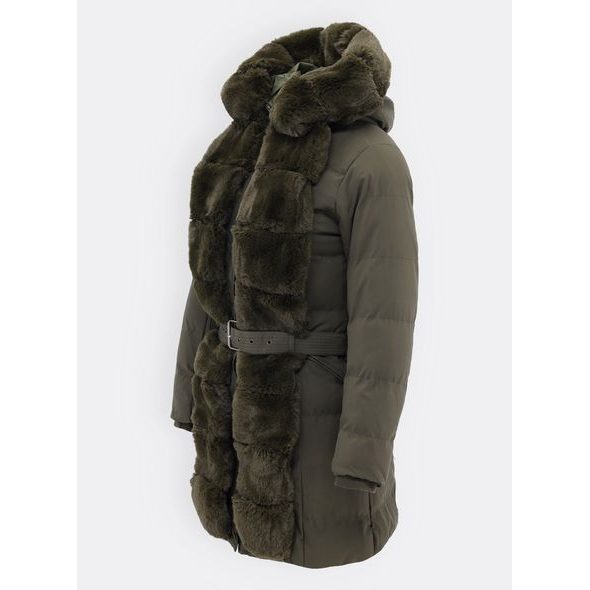 Dámska zimná bunda s kožušinou a opaskom tmavozelená