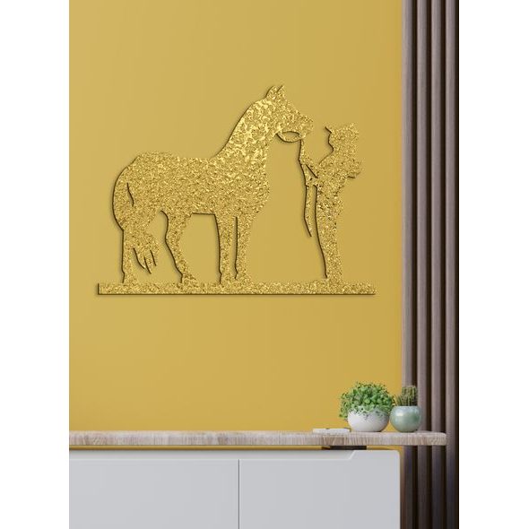 Dřevěný obrázek na stěně s koněm