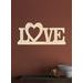 Drevený nápis "LOVE"
