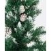 Umělý vánoční stromek Smrk Rysy - zasněžený s borovicovými šiškami