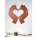 Dřevěný nástěnný obraz Srdce v rukou