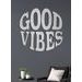 Drevený nápis "GOOD VIBES"