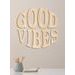 Drevený nápis "GOOD VIBES"