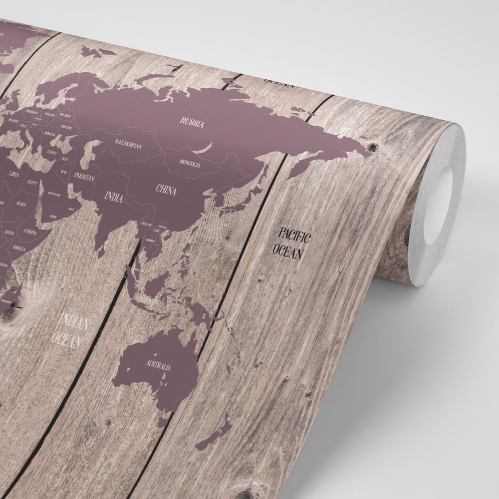 E-shop Tapeta hnedo-fialová mapa na drevenom pozadí