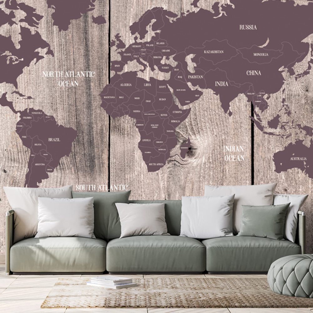 Tapeta hnědo-fialová mapa na dřevěném pozadí