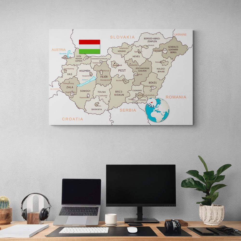 E-shop Obraz na korku decentná béžová mapa Maďarska