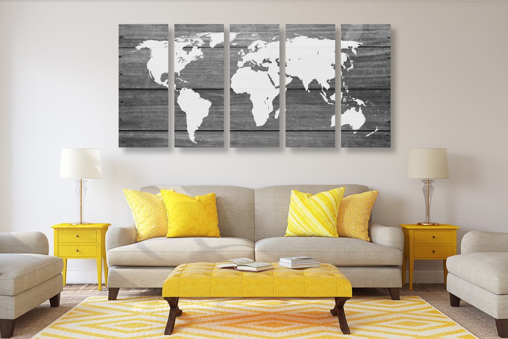 E-shop 5-dielny obraz čiernobiela mapa sveta s dreveným pozadím