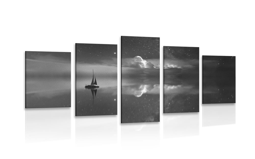 5-dielny obraz loďka na mori v čiernobielom prevedení - 100x50