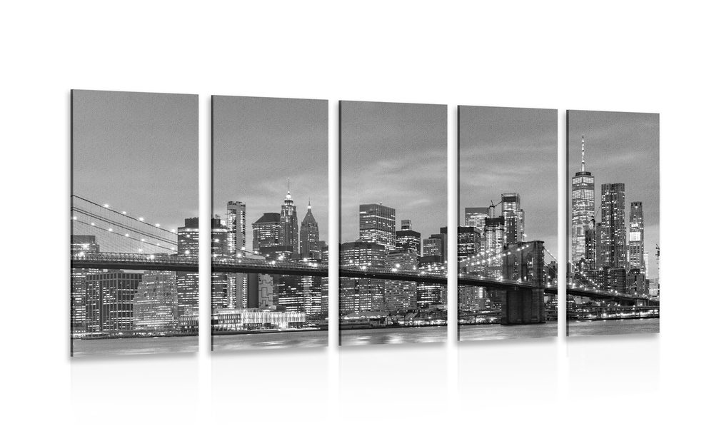 5-dielny obraz očarujúci most v Brooklyne v čiernobielom prevedení
