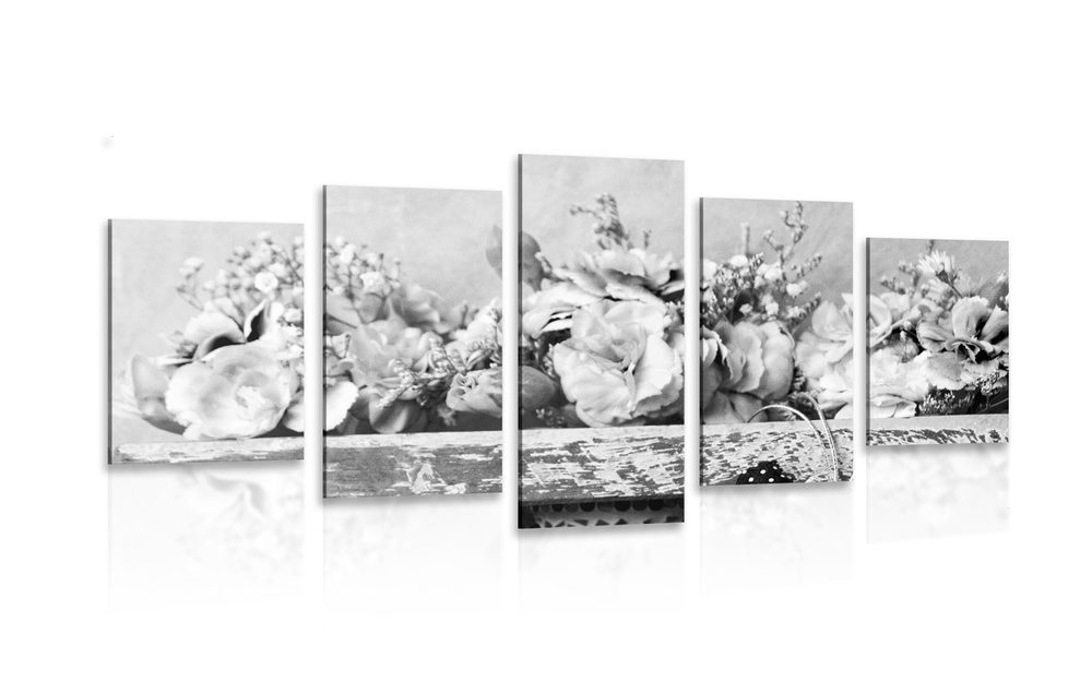 5-dílný obraz květiny karafiátu v dřevěné bedničce v černobílém provedení