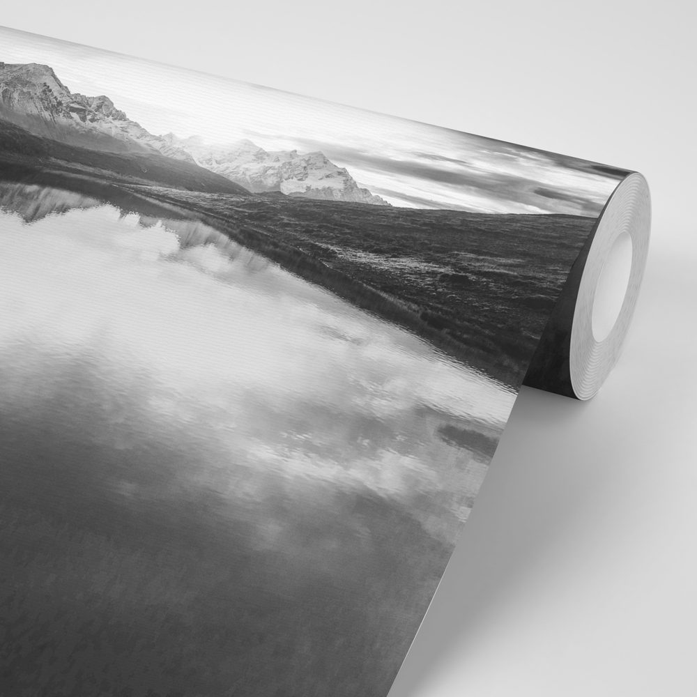 E-shop Samolepiaca fototapeta čiernobiele horské jazero