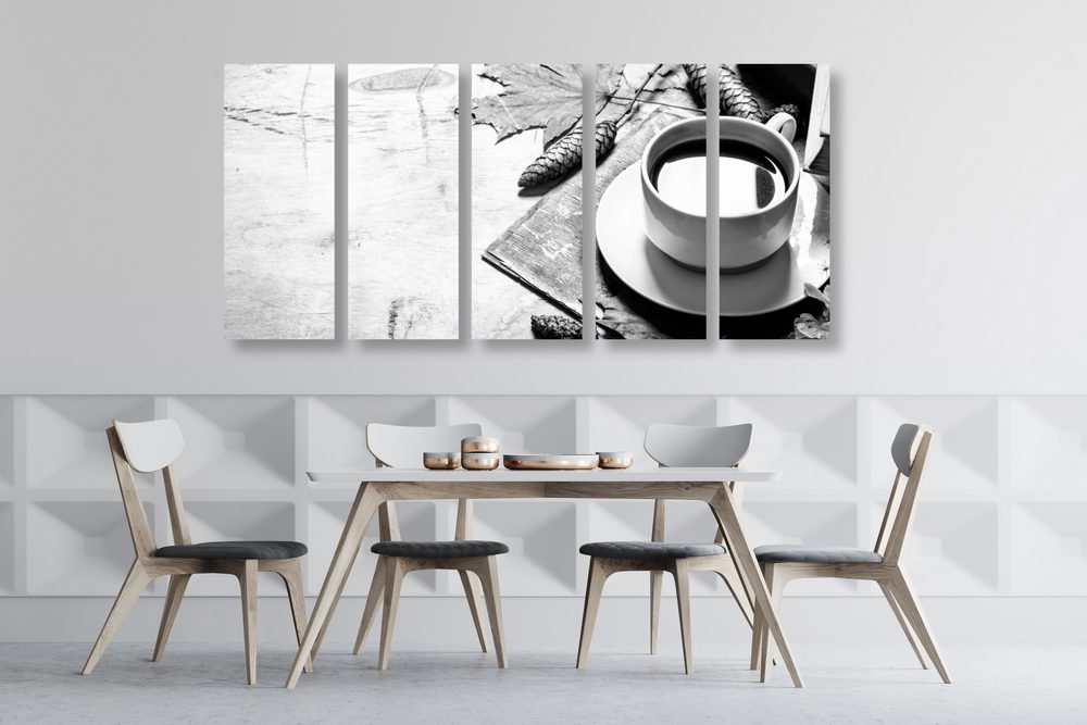 E-shop 5-dielny obraz šálka kávy v jesennom nádychu v čiernobielom prevedení
