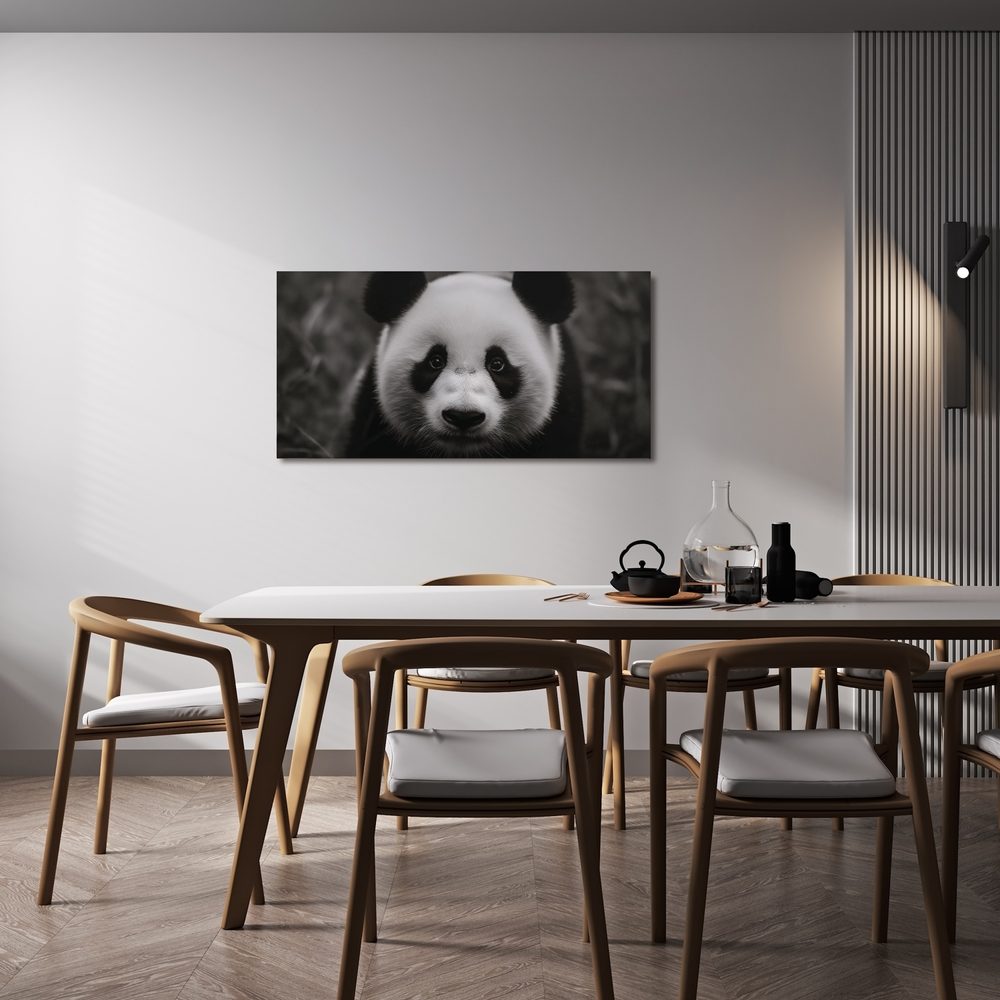 Obraz čiernobiela panda s úsmevom