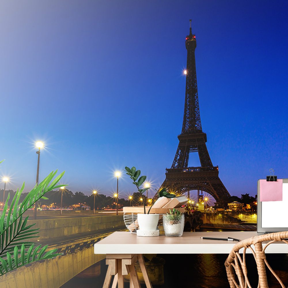 Levně Samolepící fototapeta Eiffelova věž v noci