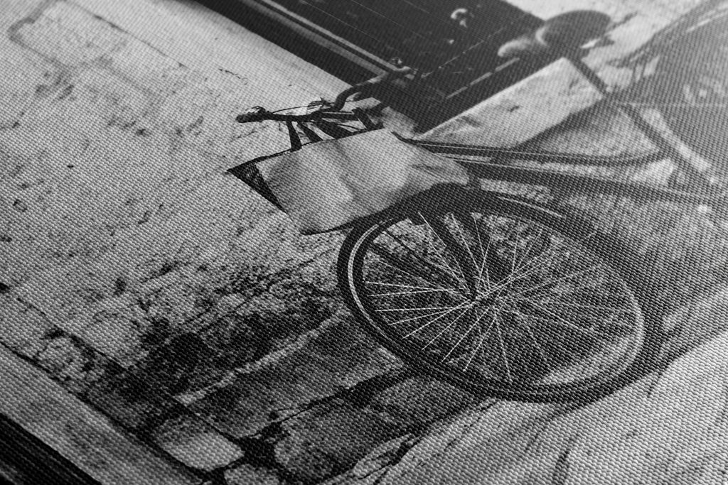 Εικόνα ρετρό ποδήλατο σε ασπρόμαυρο σχέδιο | Dovido.gr