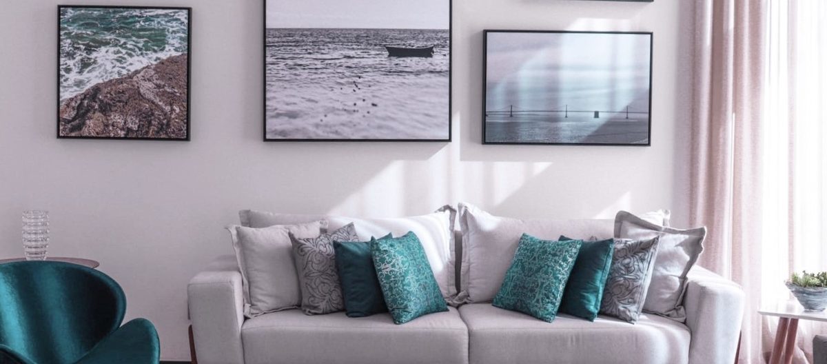 Plagáty v interiéri. Aké motívy sú v kurze?