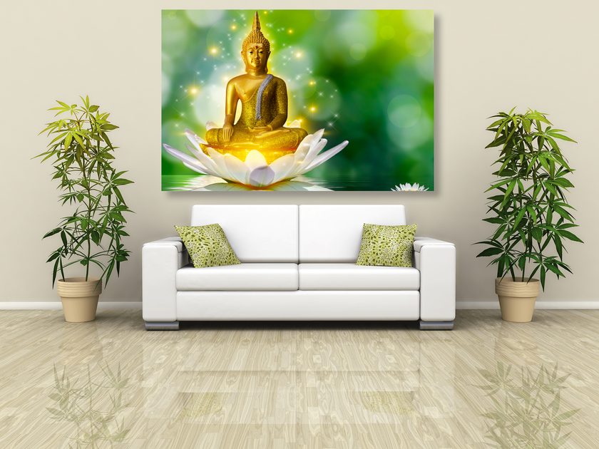 Quadro di Buddha dorato su un fiore di loto