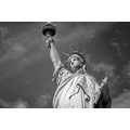 CANVAS PRINT STATUE OF LIBERTY IN BLACK AND WHITE - BLACK AND WHITE PICTURES - PICTURES