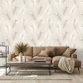 SAMOLEPÍCÍ TAPETA BÉŽOVÉ PÁVOVÉ PEŘÍ V GLAMOUR STYLU - VZOROVANÉ TAPETY - TAPETY