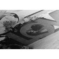 CANVAS PRINT WITH A WOODEN INSCRIPTION LOVE IN BLACK AND WHITE - BLACK AND WHITE PICTURES - PICTURES