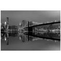 FOTOTAPETA ČERNOBÍLÝ ODRAZ MANHATTANU VE VODĚ - ČERNOBÍLÉ TAPETY - TAPETY