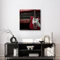 SLIKA CRVENA GITARA ISPRED AUTOMOBILA - GLAZBENE SLIKE - SLIKE