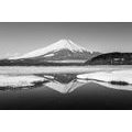 SELBSTKLEBENDE FOTOTAPETE JAPANISCHER BERG FUJI IN SCHWARZ-WEISS - SELBSTKLEBENDE TAPETEN - TAPETEN