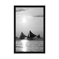 POSTER SAILBOAT AT SUNSET IN BLACK AND WHITE - BLACK AND WHITE - POSTERS