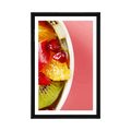 AFFICHE AVEC MONTURE SALADE DE FRUITS EN ÉTÉ - AVEC UN MOTIF DE CUISINE - AFFICHES